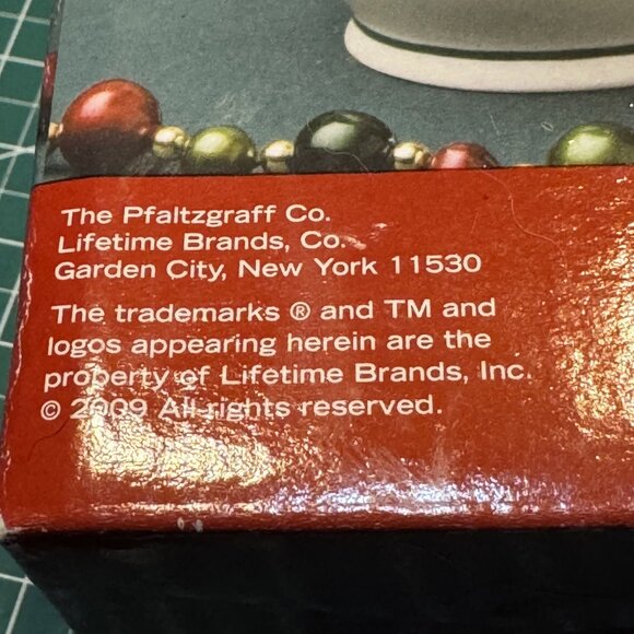 Pfaltzgraff Winterberry Gravy/Sauce Pitcher Dishwasher & Microwave Safe Ceramic - Picture 2 of 6